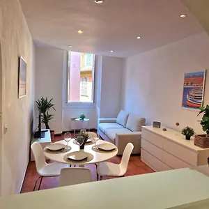Appartement Sublime 4p Classe Dans Le Vieux-nice, Nice